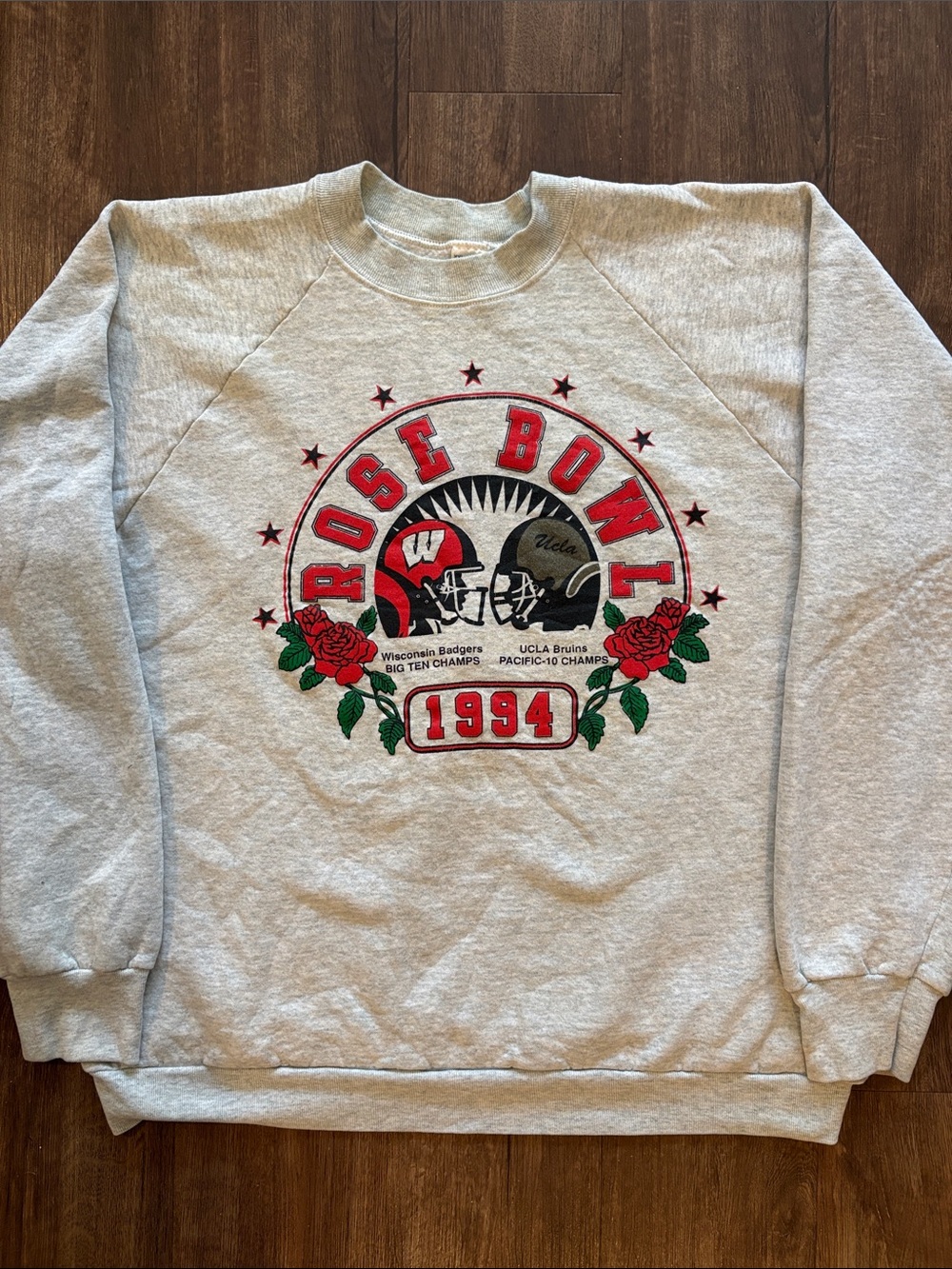 Vintage fruit of the loom men’s 2XL Wisconsin Badgers 1994 crewneck sweater